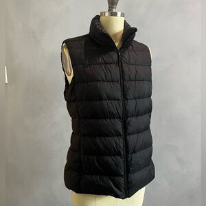 Uniqlo Ultralite Black Puffer Vest
